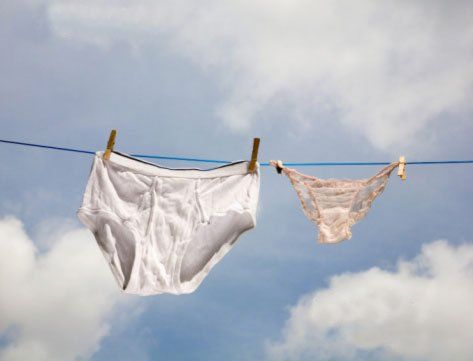 正在晾晒的内裤 正在晾晒的内裤